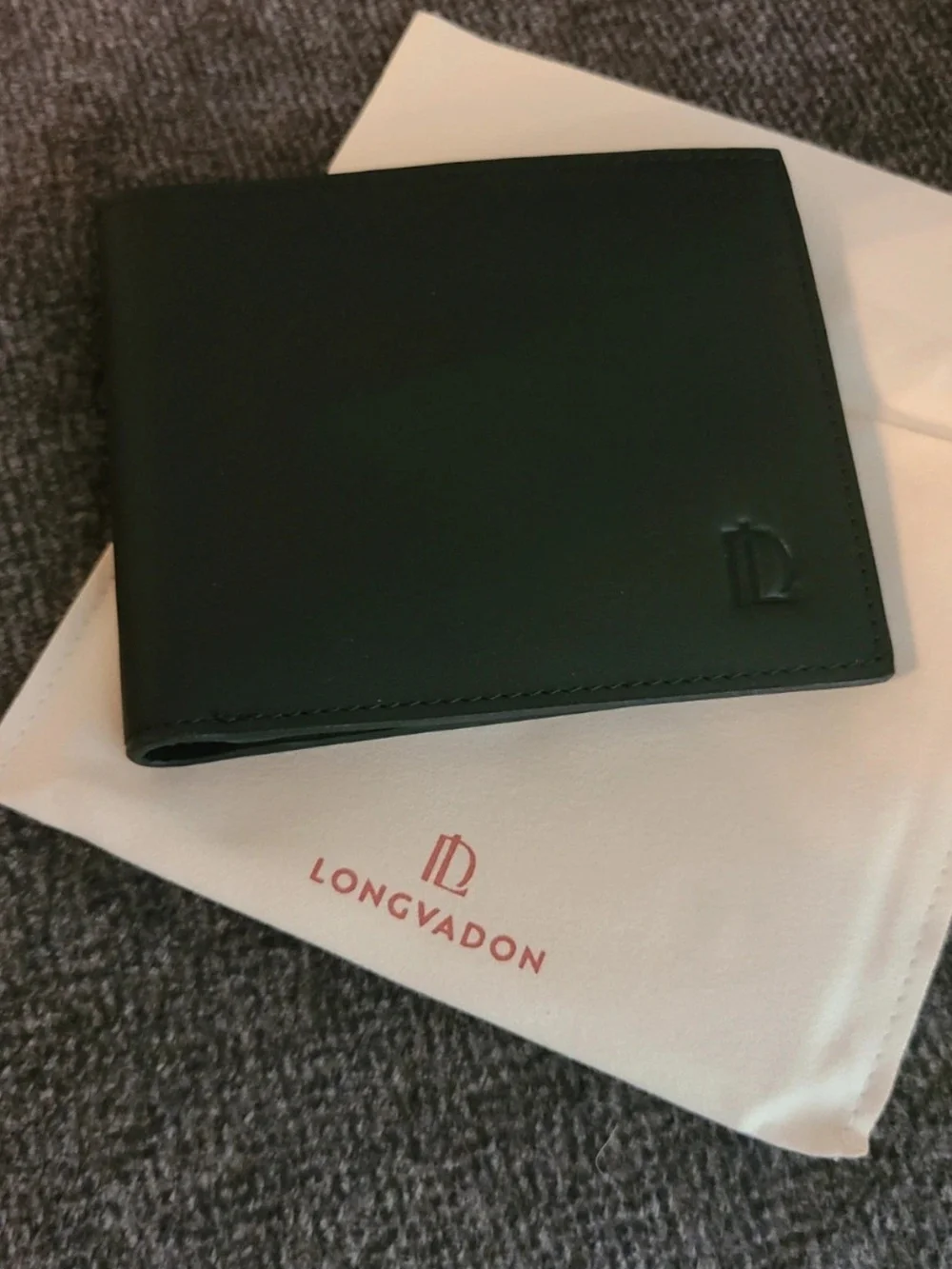 Men's Leather Bi-Fold Wallet in Black
